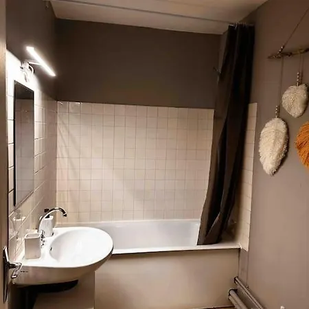 F1 Bis A Apartment Tours